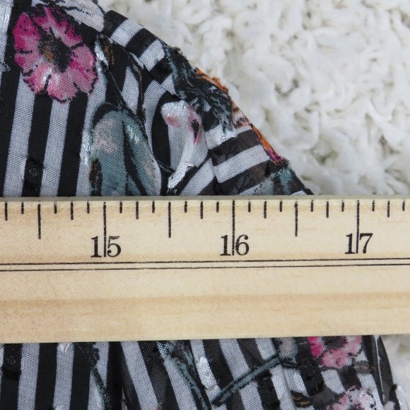 Alyx* Women's Ruffled‎ 3/4 Sleeve Crew Neck Curved Hem Pullover Blouse Size~ 2X - Picture 9 of 12